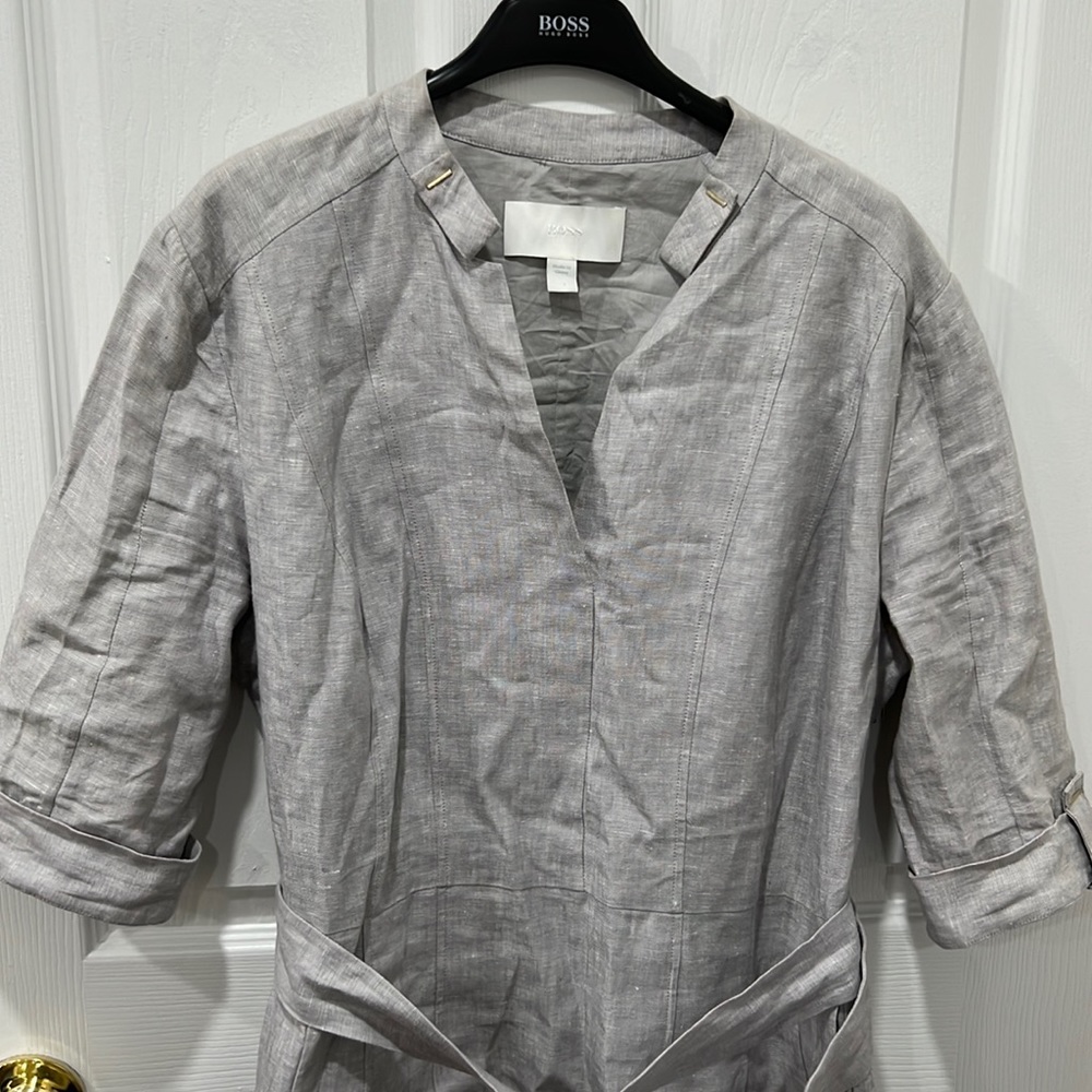 Hugo boss white label dress worn only twice, just lying in my closet